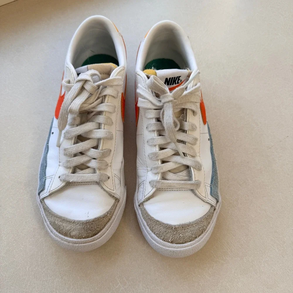 Nike Women's‎ Blazer Low '77 White/Orange/Gold/Blue DC4769-105 Size 8